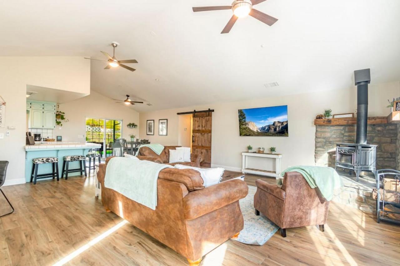 Mystic Mountain Villa, 14 Miles From Yosemite Oakhurst Exterior foto